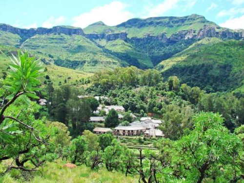 The Cavern Drakensberg Resort building a